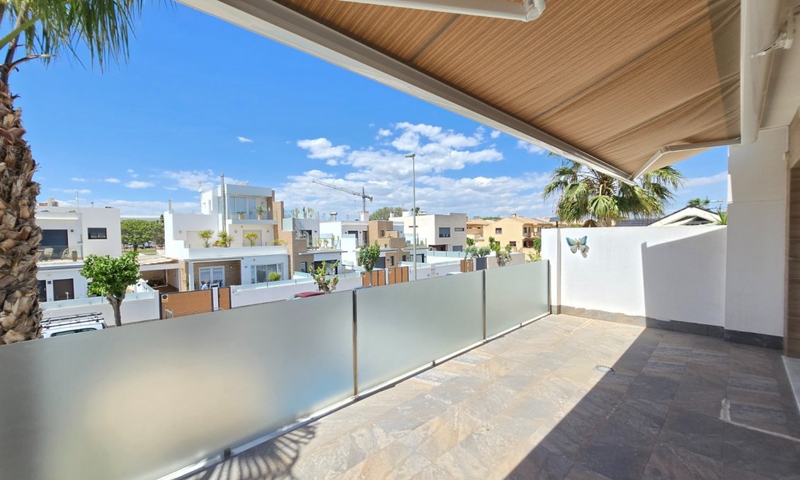 Wiederverkauf - Villa -
Pilar de la Horadada - Costa Blanca