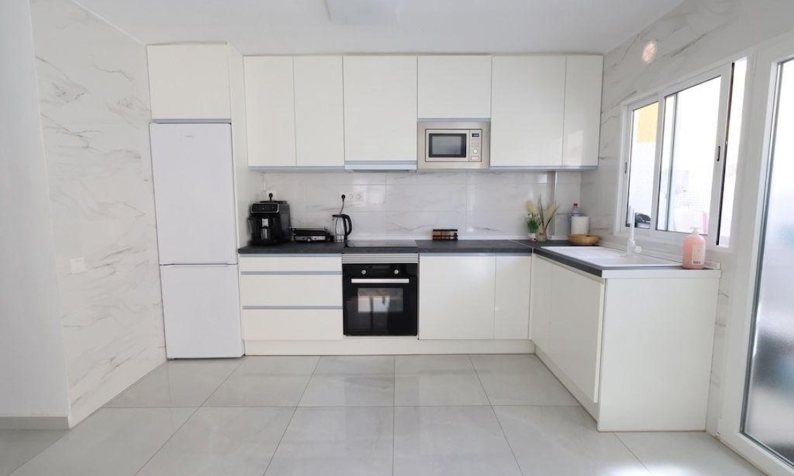 Resale - Apartment -
Torrevieja - Costa Blanca