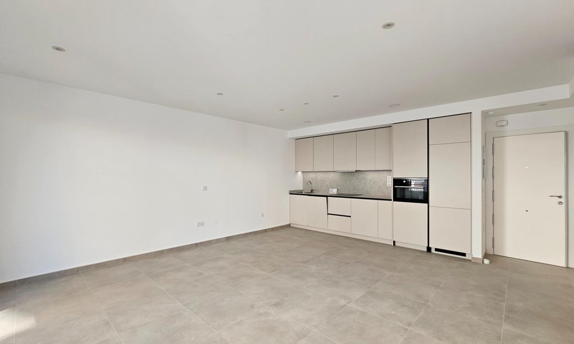 Resale - Apartment -
Torrevieja - Paseo Maritimo