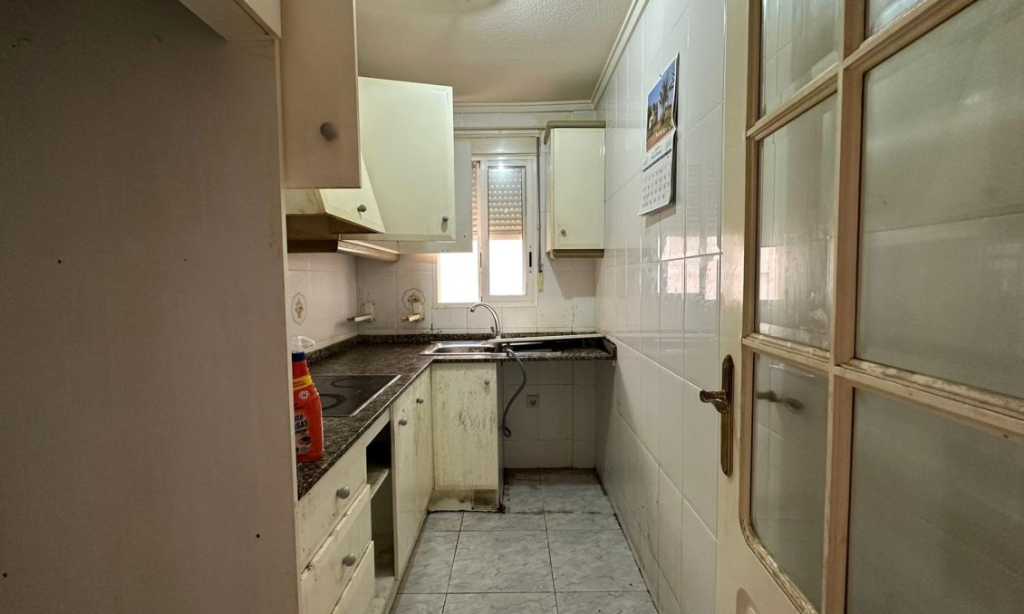 Resale - Apartment -
Torrevieja - Estacion De Autobuses