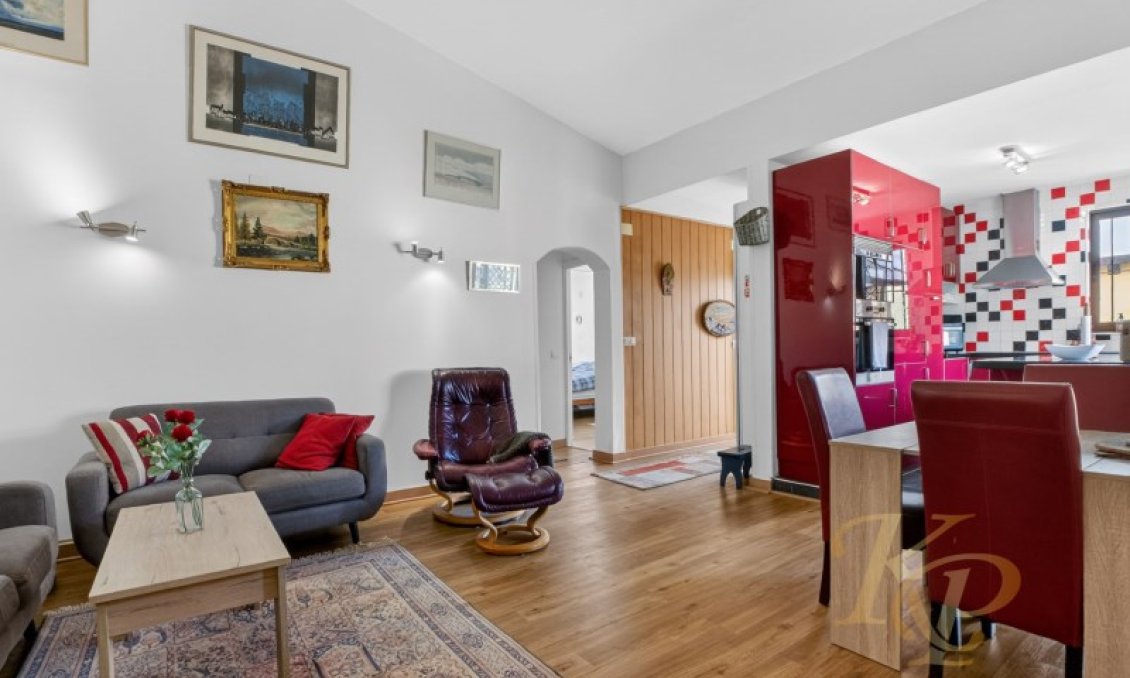 Resale - Villa -
Torrevieja - Costa Blanca