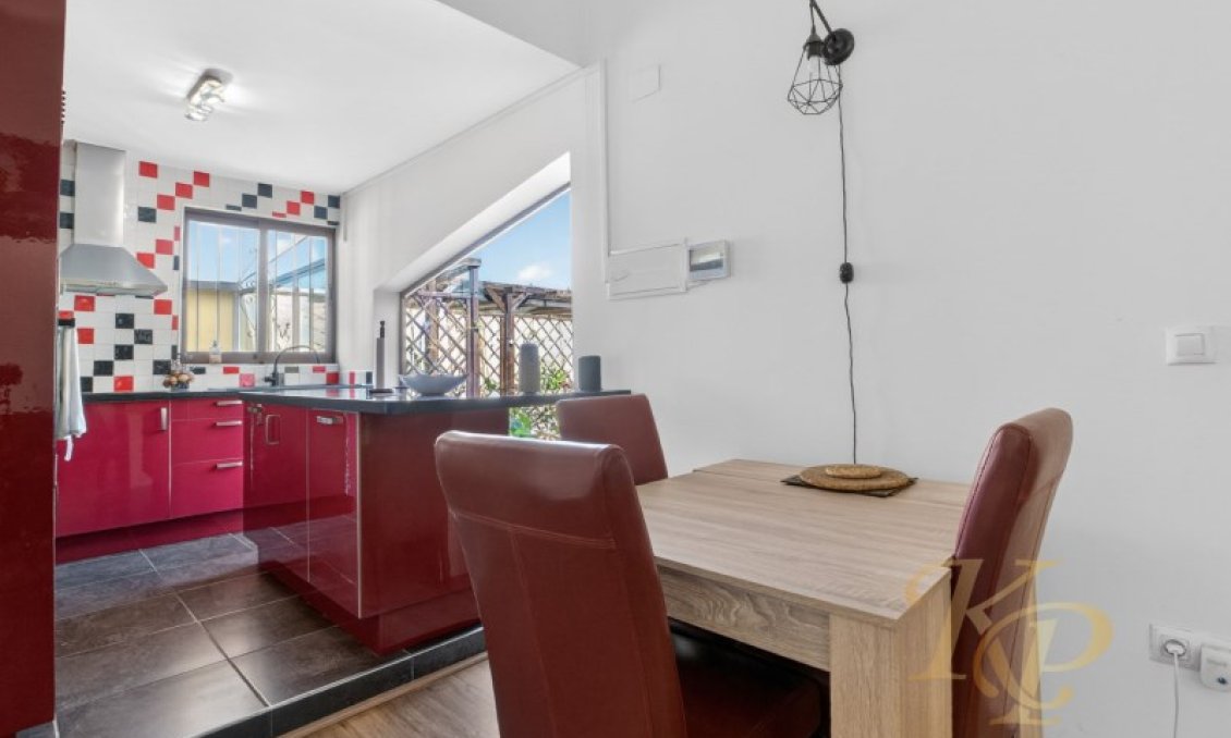 Resale - Villa -
Torrevieja - Costa Blanca