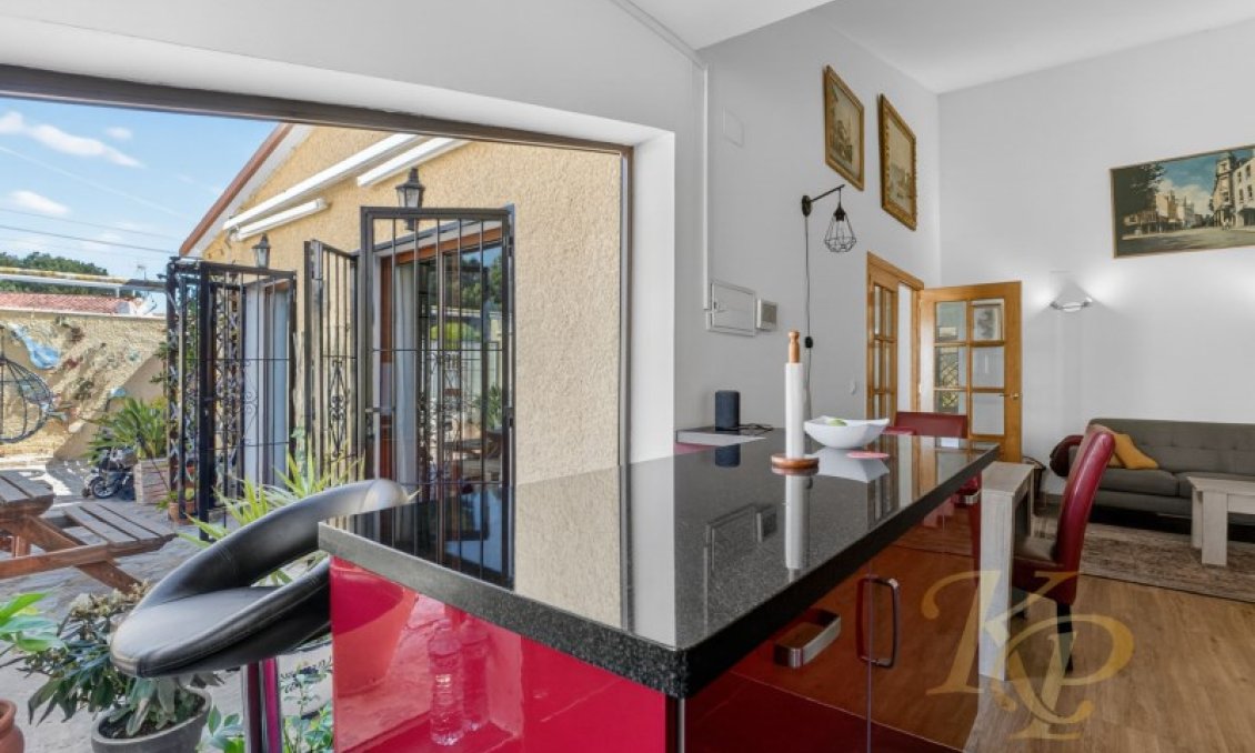Resale - Villa -
Torrevieja - Costa Blanca