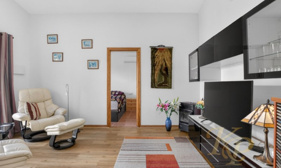 Resale - Villa -
Torrevieja - Costa Blanca