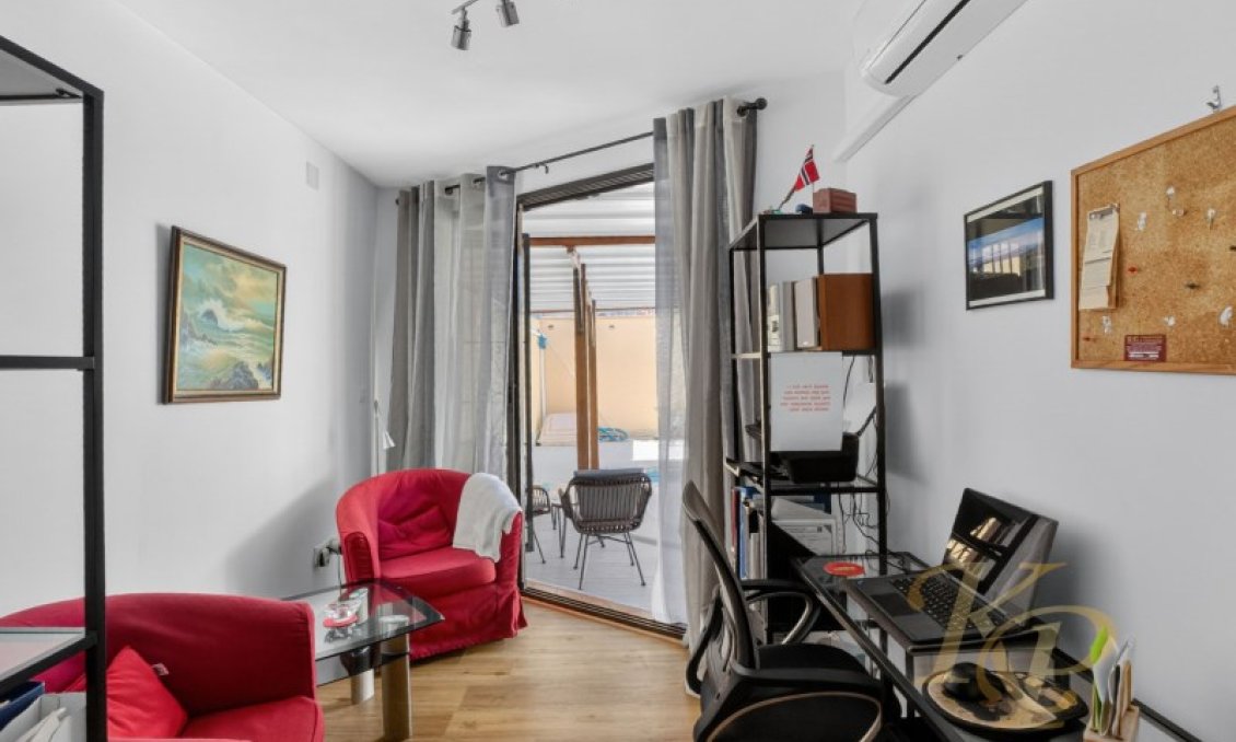 Resale - Villa -
Torrevieja - Costa Blanca
