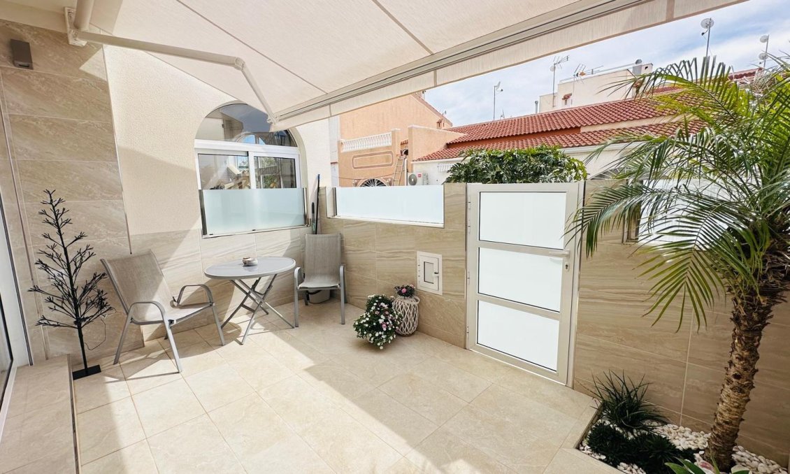 Resale - Duplex -
Torrevieja - La Siesta