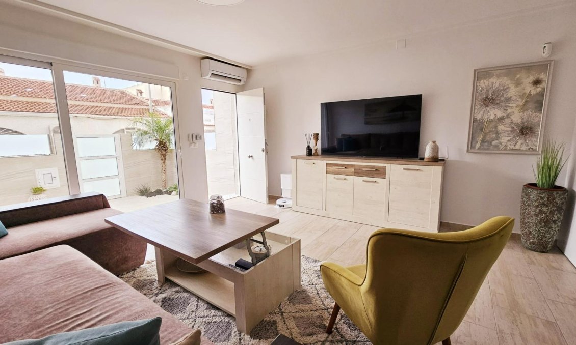 Resale - Duplex -
Torrevieja - La Siesta