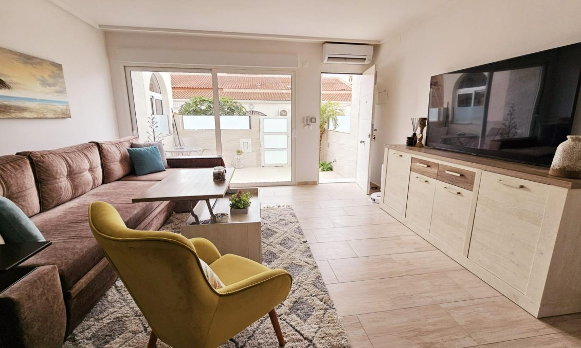 Resale - Duplex -
Torrevieja - La Siesta