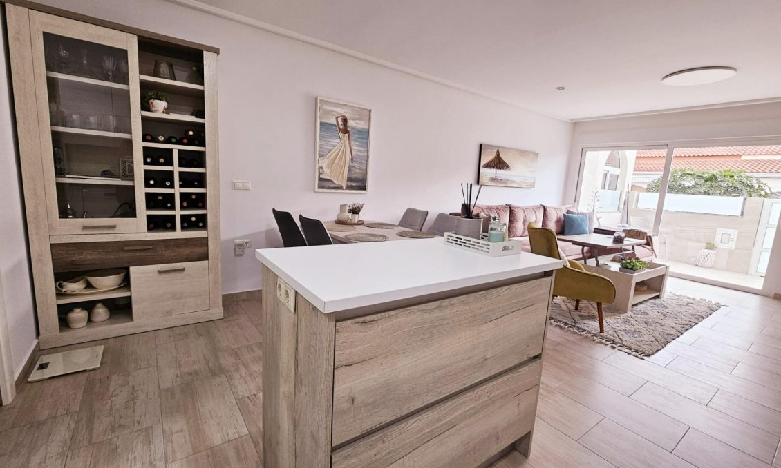 Resale - Duplex -
Torrevieja - La Siesta