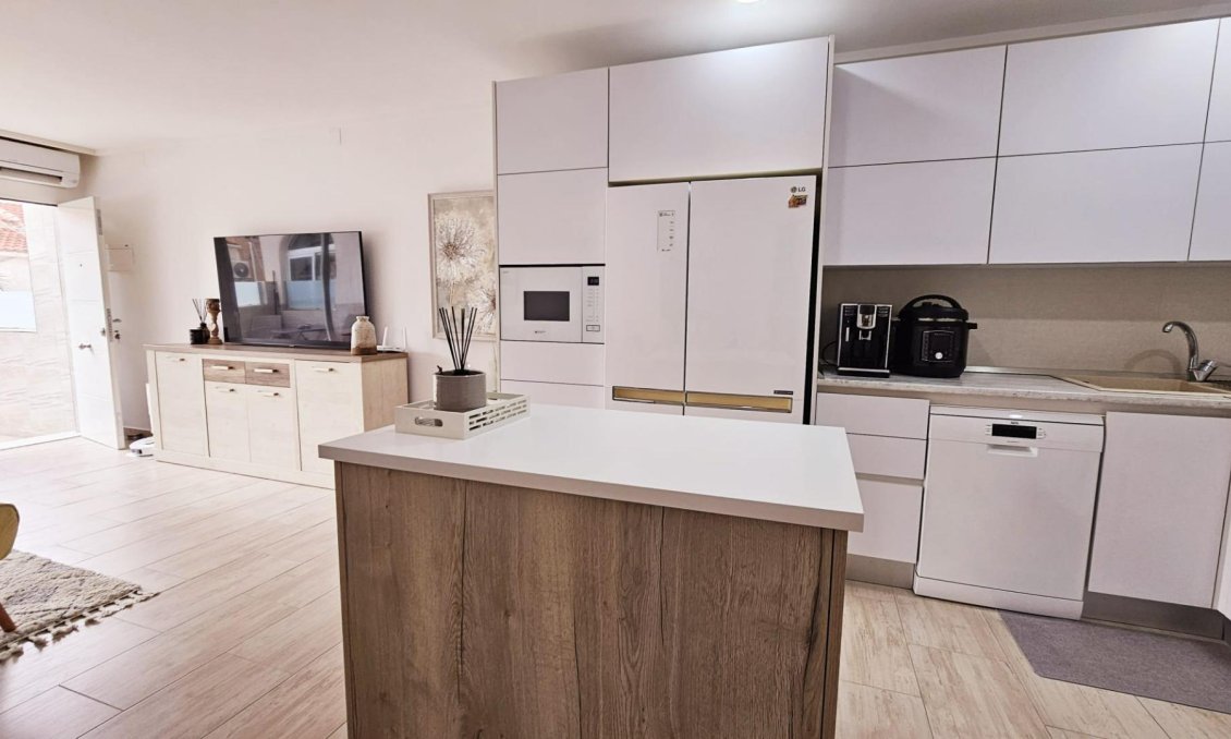 Resale - Duplex -
Torrevieja - La Siesta