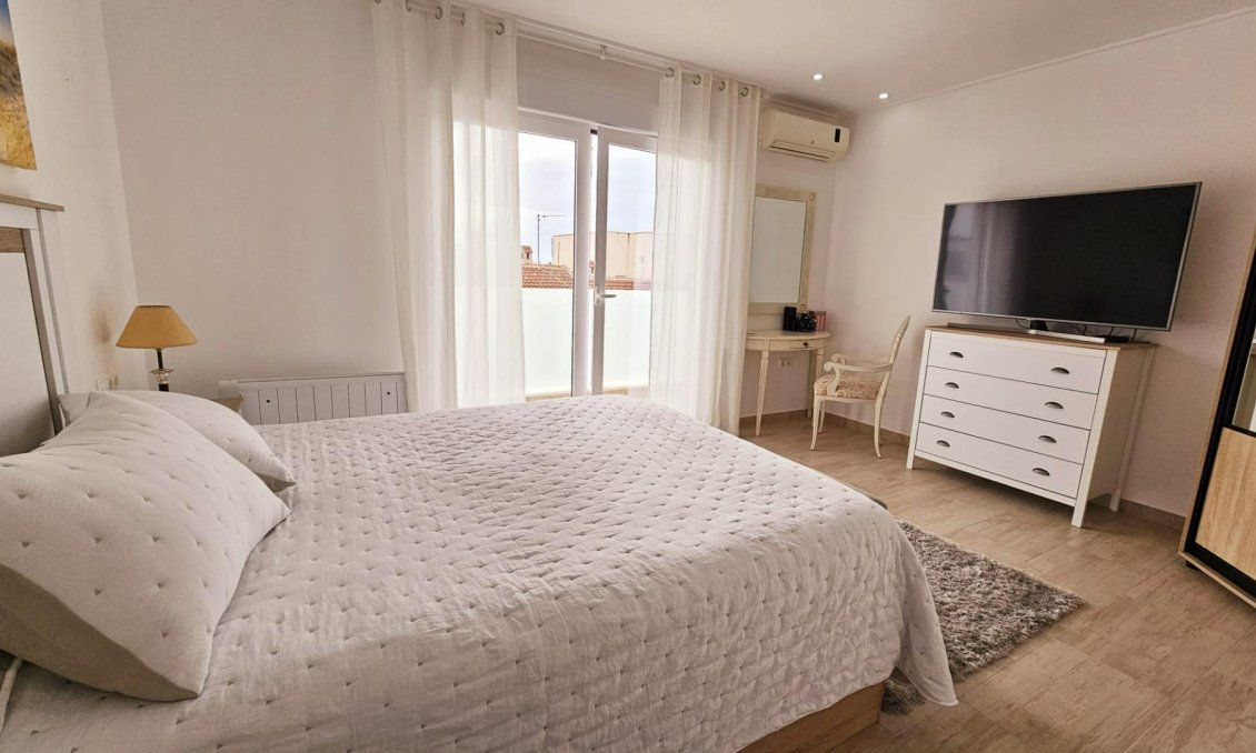 Resale - Duplex -
Torrevieja - La Siesta