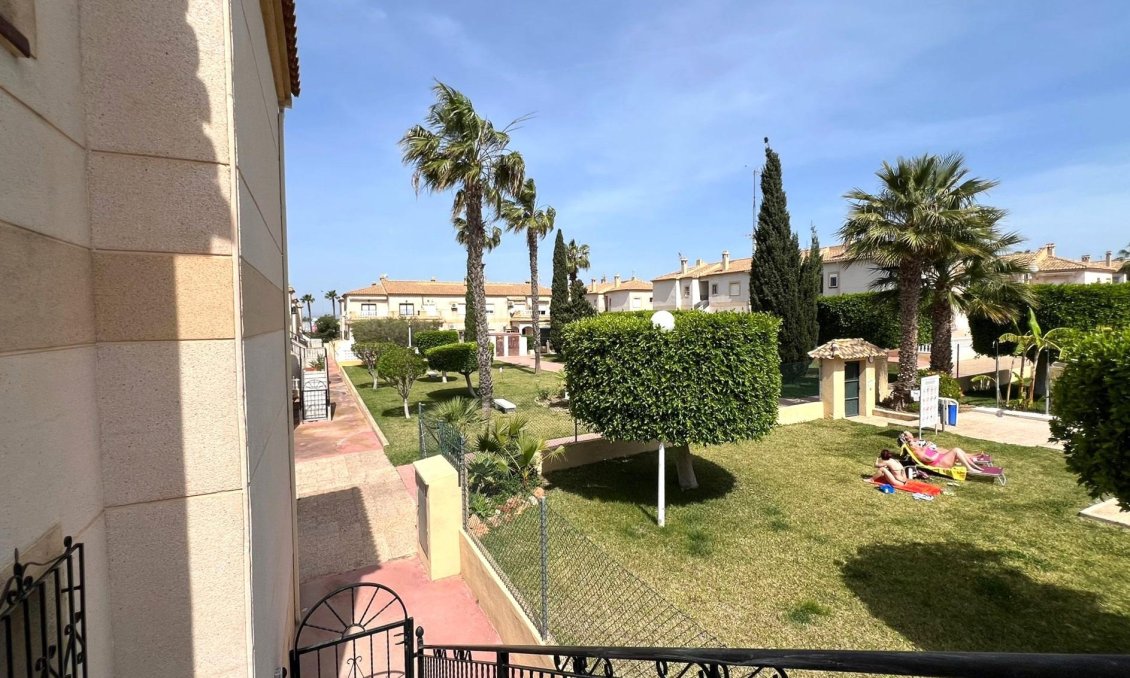 Resale - Bungalow -
Torrevieja - Aguas Nuevas