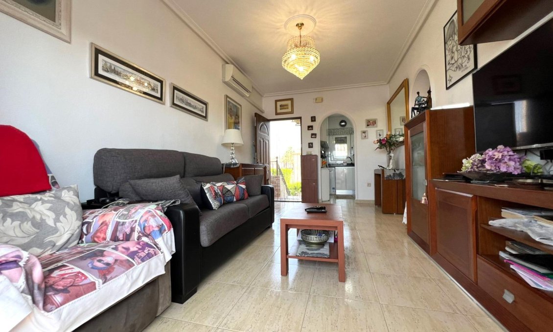 Resale - Bungalow -
Torrevieja - Aguas Nuevas