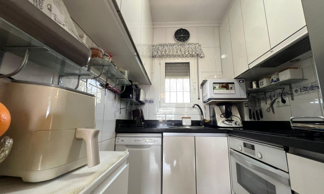 Resale - Bungalow -
Torrevieja - Aguas Nuevas