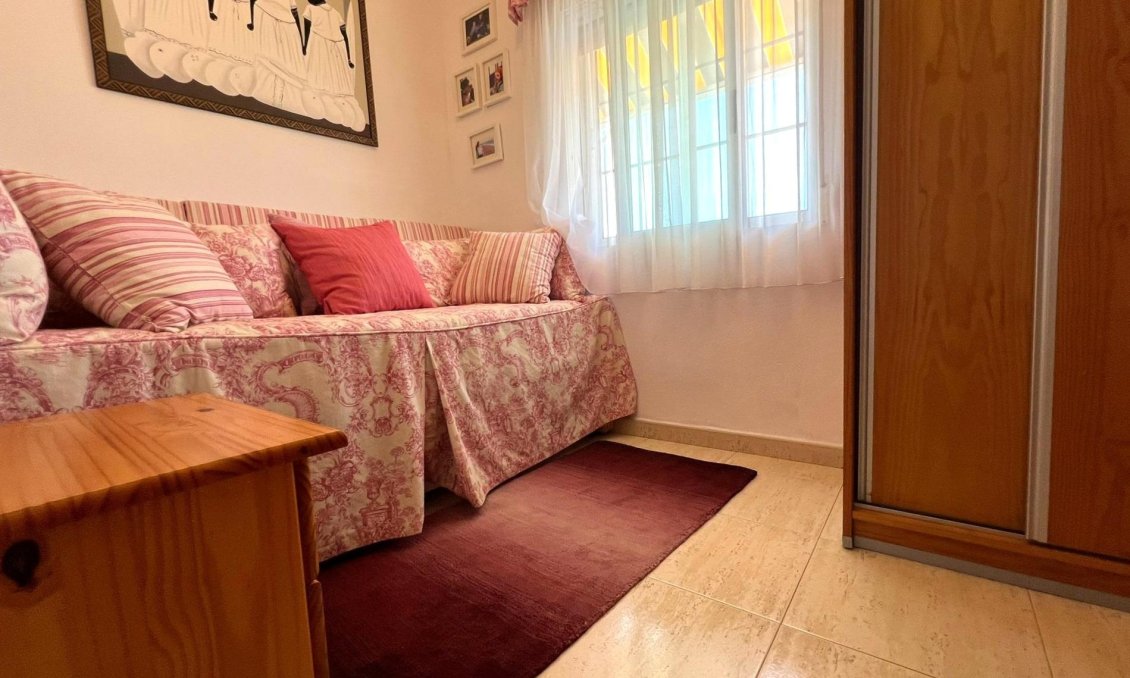 Resale - Bungalow -
Torrevieja - Aguas Nuevas