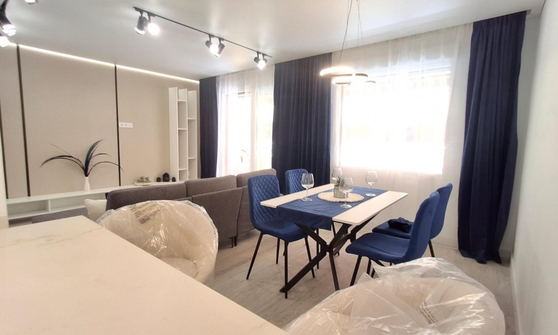 Segunda mano - Apartamento -
Torrevieja - Acequion