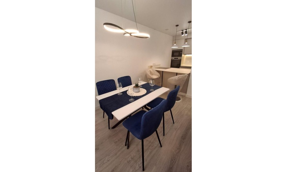 Segunda mano - Apartamento -
Torrevieja - Acequion
