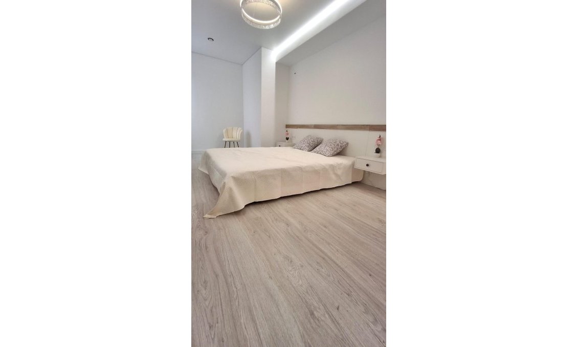 Segunda mano - Apartamento -
Torrevieja - Acequion
