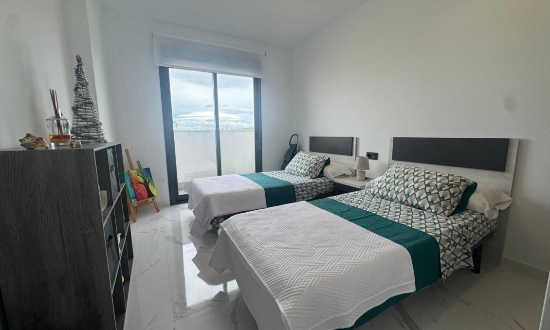 Resale - Bungalow -
Guardamar del Segura - Costa Blanca