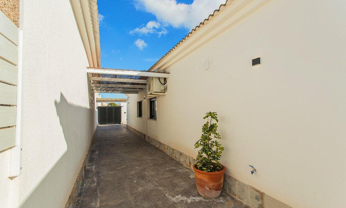 Resale - Townhouse -
Torrevieja - La Siesta