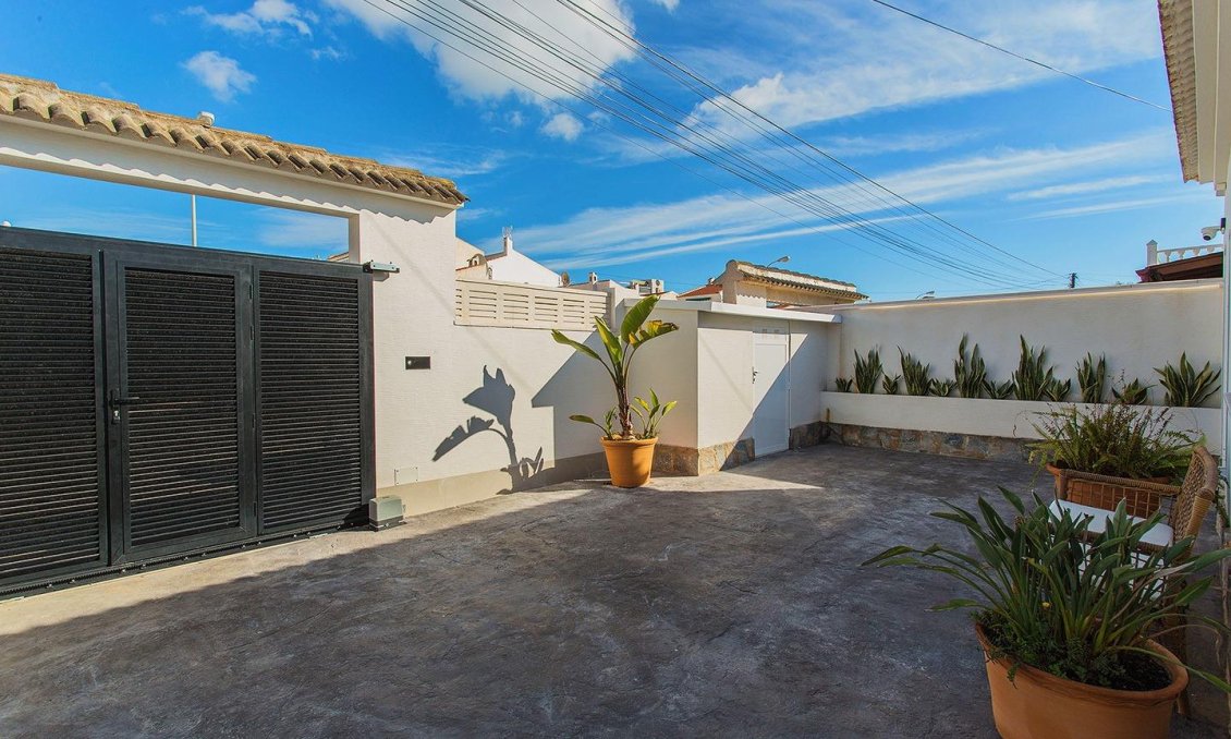 Resale - Townhouse -
Torrevieja - La Siesta