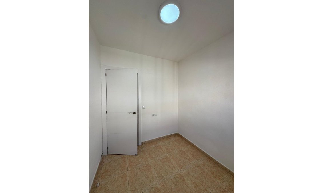 Wiederverkauf - Wohnung -
Torrevieja - Centro