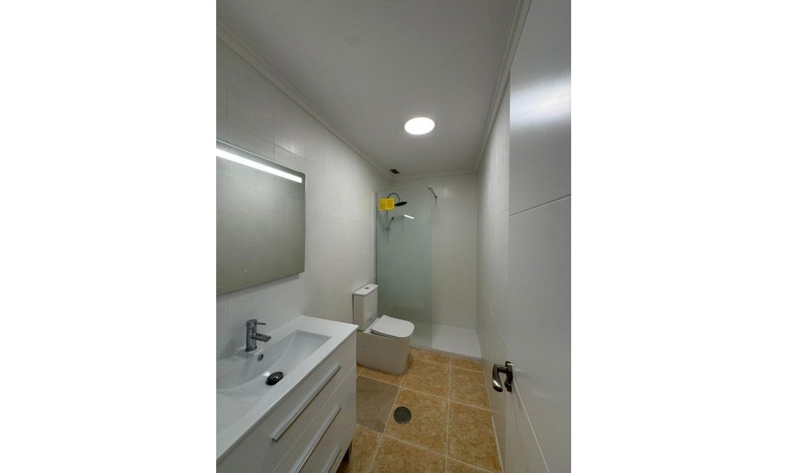 Wiederverkauf - Wohnung -
Torrevieja - Centro