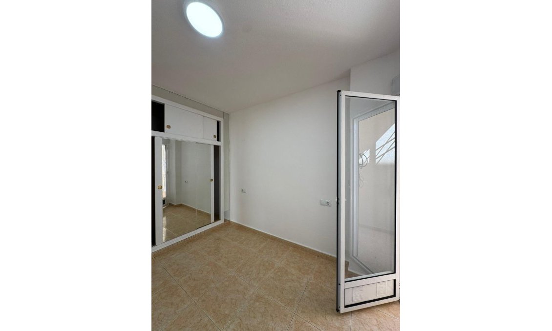 Wiederverkauf - Wohnung -
Torrevieja - Centro
