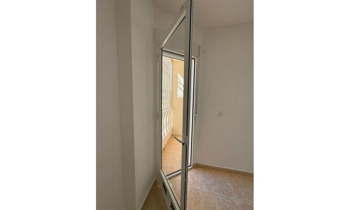 Wiederverkauf - Wohnung -
Torrevieja - Centro