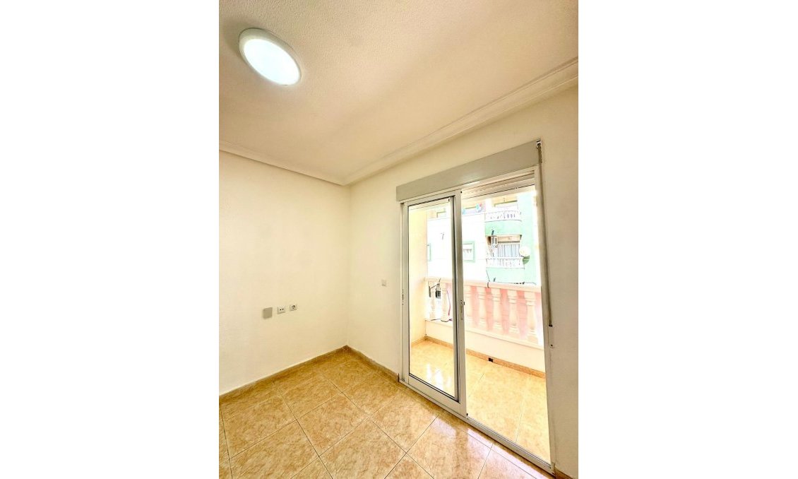 Wiederverkauf - Wohnung -
Torrevieja - Centro