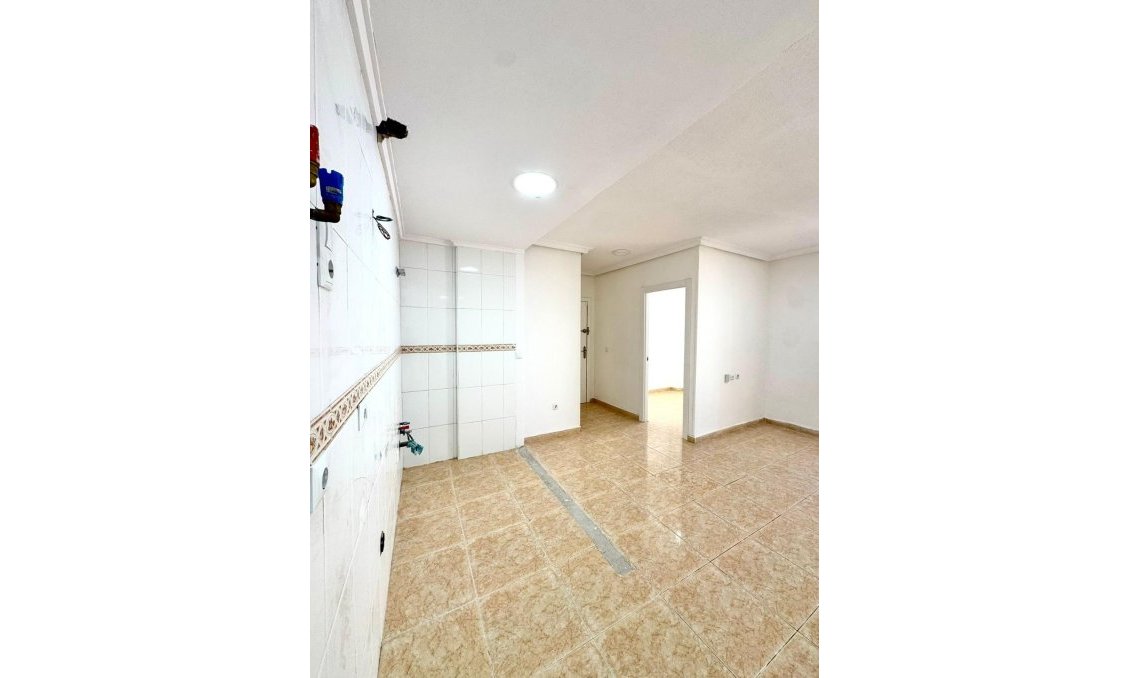 Wiederverkauf - Wohnung -
Torrevieja - Centro
