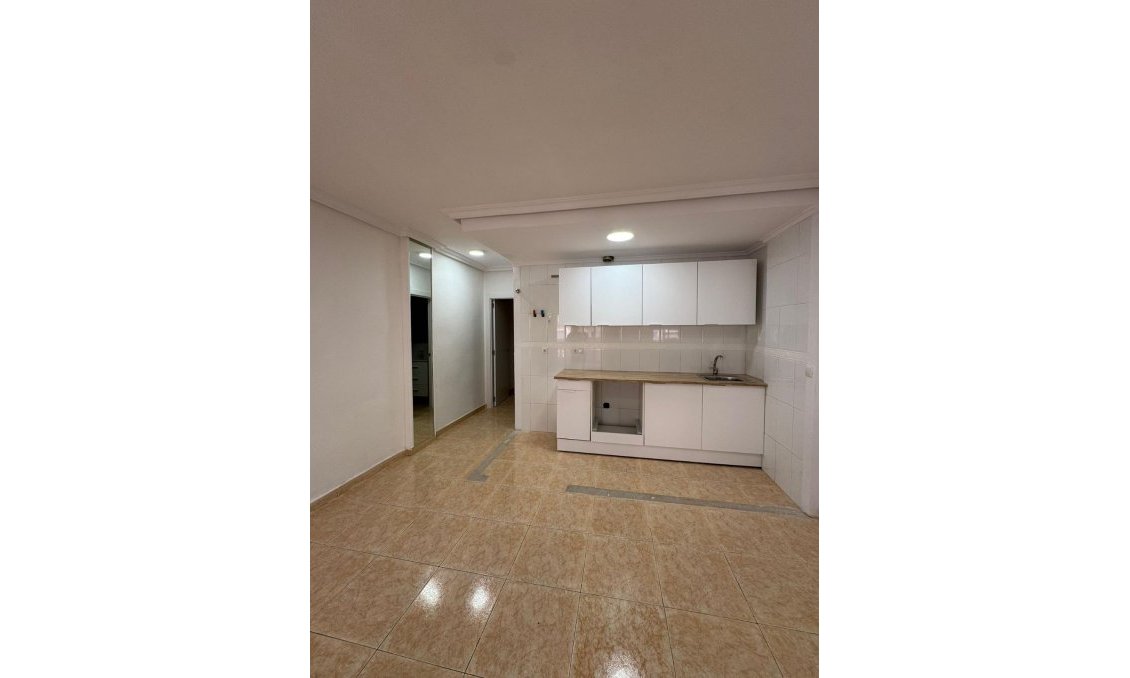 Wiederverkauf - Wohnung -
Torrevieja - Centro