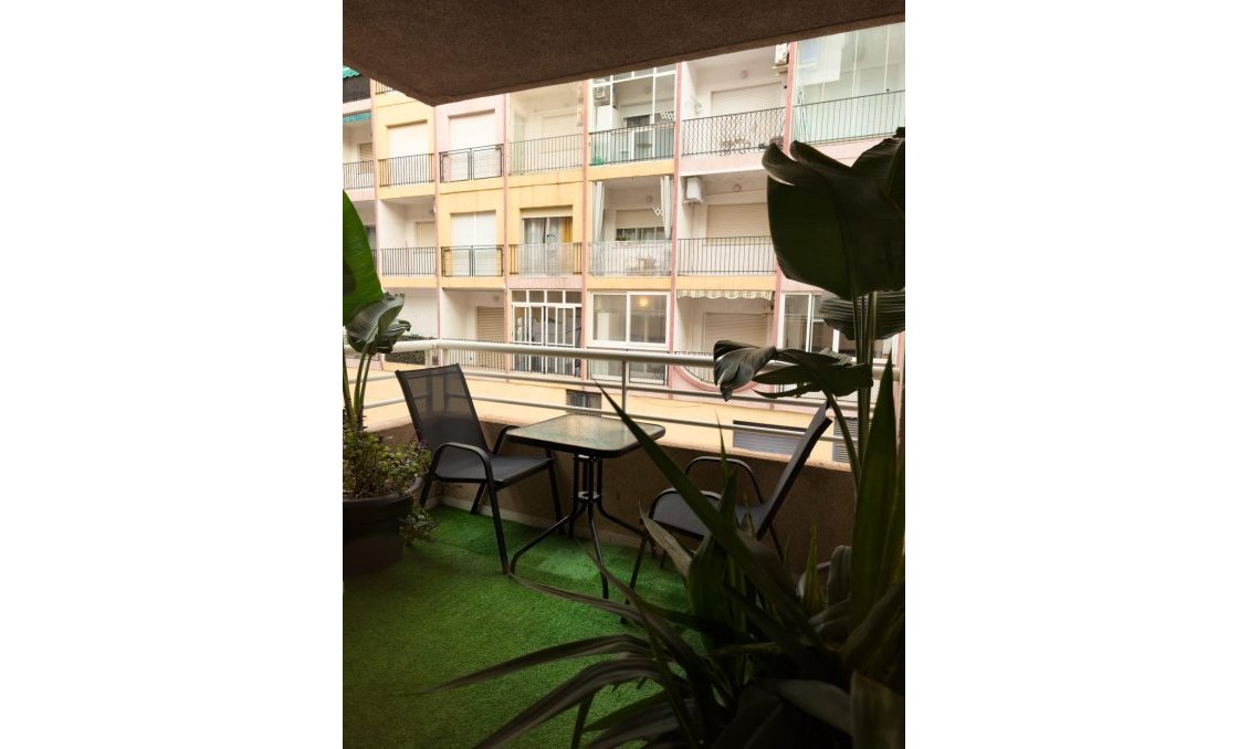 Wiederverkauf - Wohnung -
Torrevieja - Centro