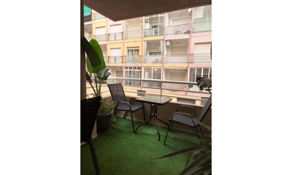Wiederverkauf - Wohnung -
Torrevieja - Centro