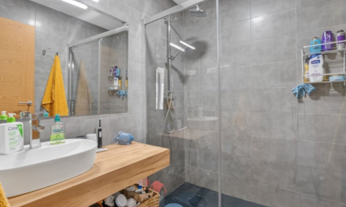 Resale - Villa -
Torrevieja - Costa Blanca