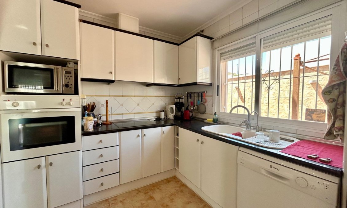 Resale - Villa -
Torrevieja - San Luis