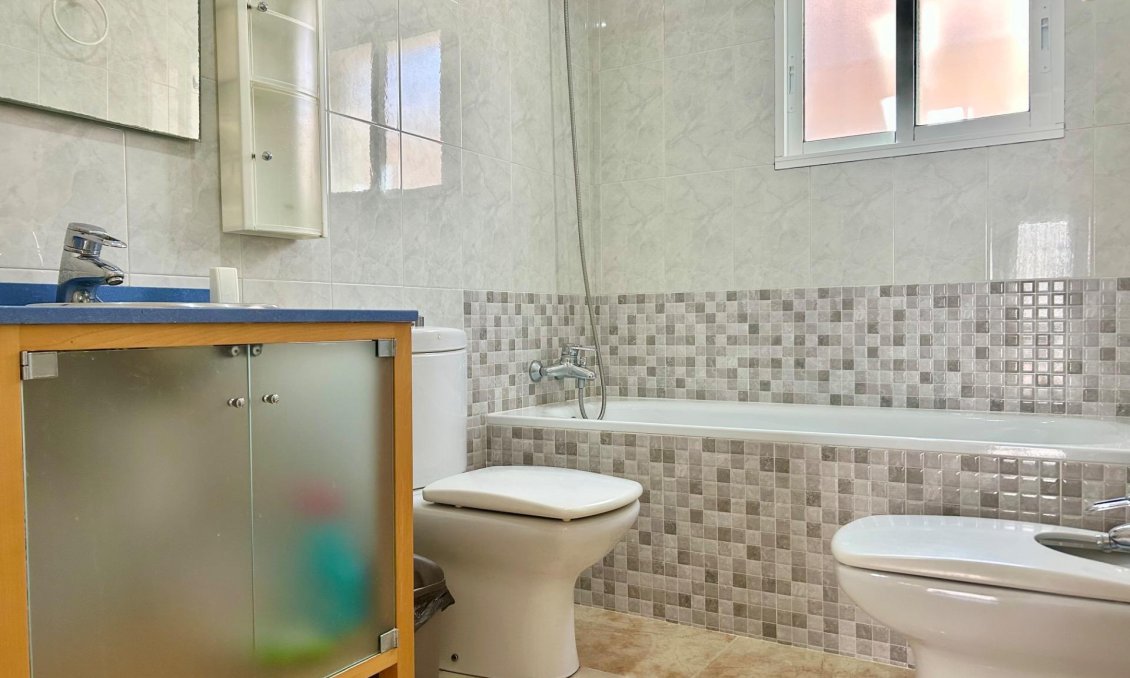 Resale - Villa -
Torrevieja - San Luis