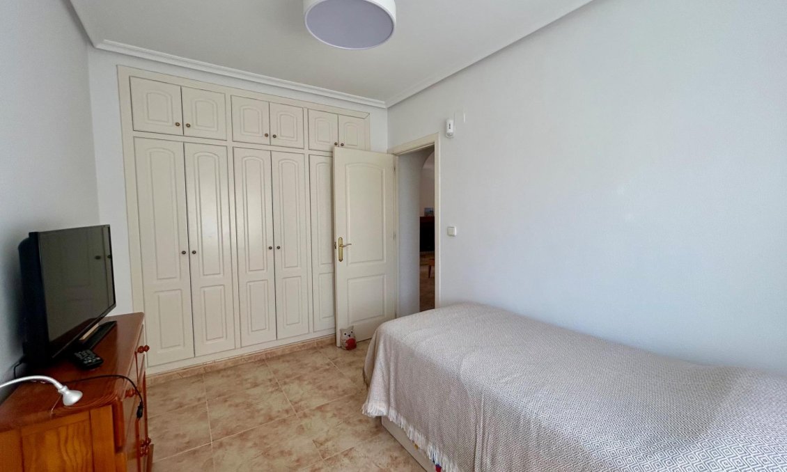 Resale - Villa -
Torrevieja - San Luis