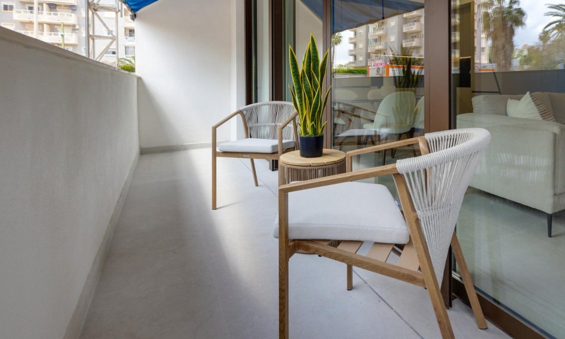 Obra nueva - Apartamento -
Guardamar del Segura - Avda del Puerto