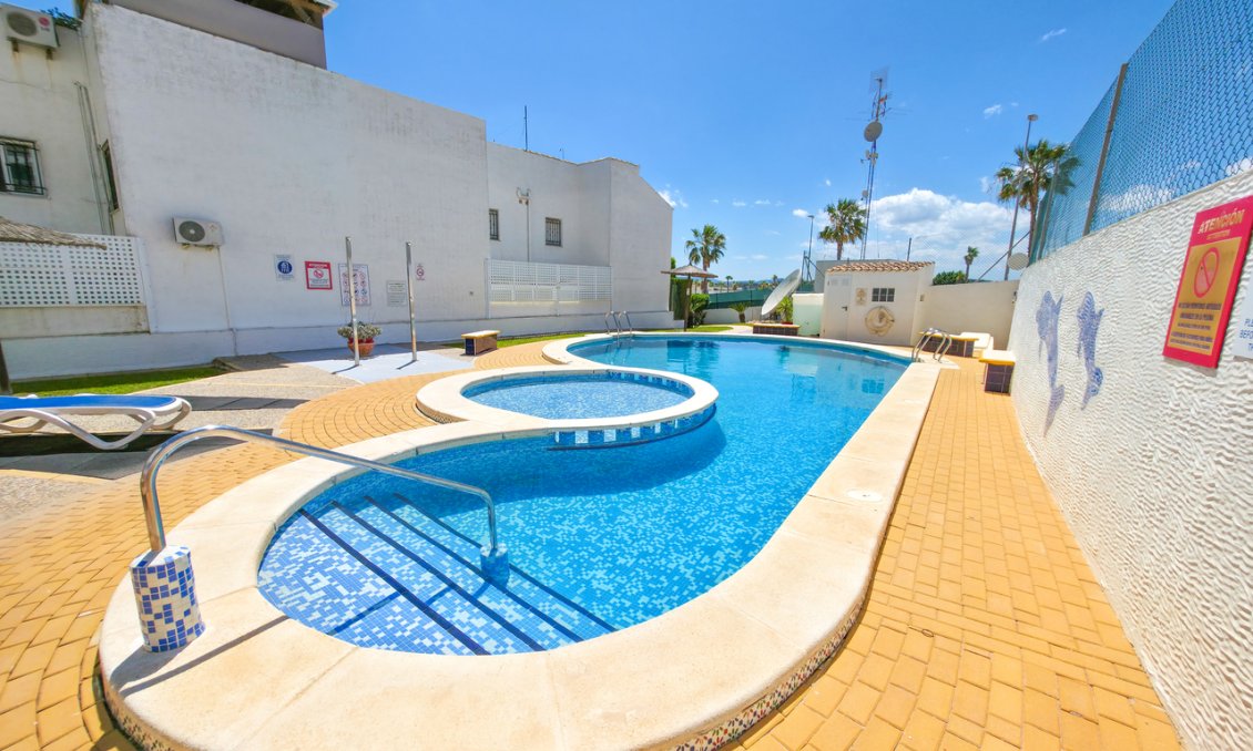 Resale - Apartment -
Vistabella Golf Entre Naranjos - Inland