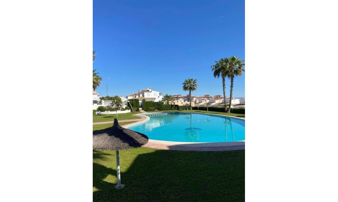 Resale - Apartment -
Torrevieja - La Mata