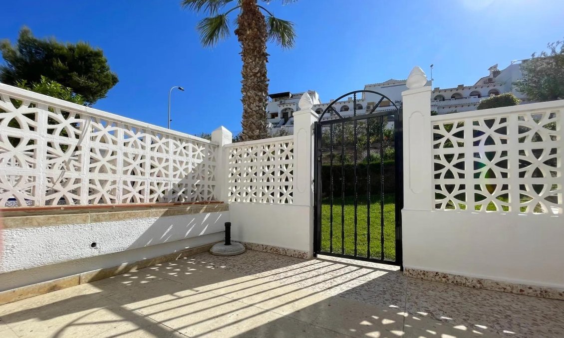 Resale - Apartment -
Torrevieja - La Mata