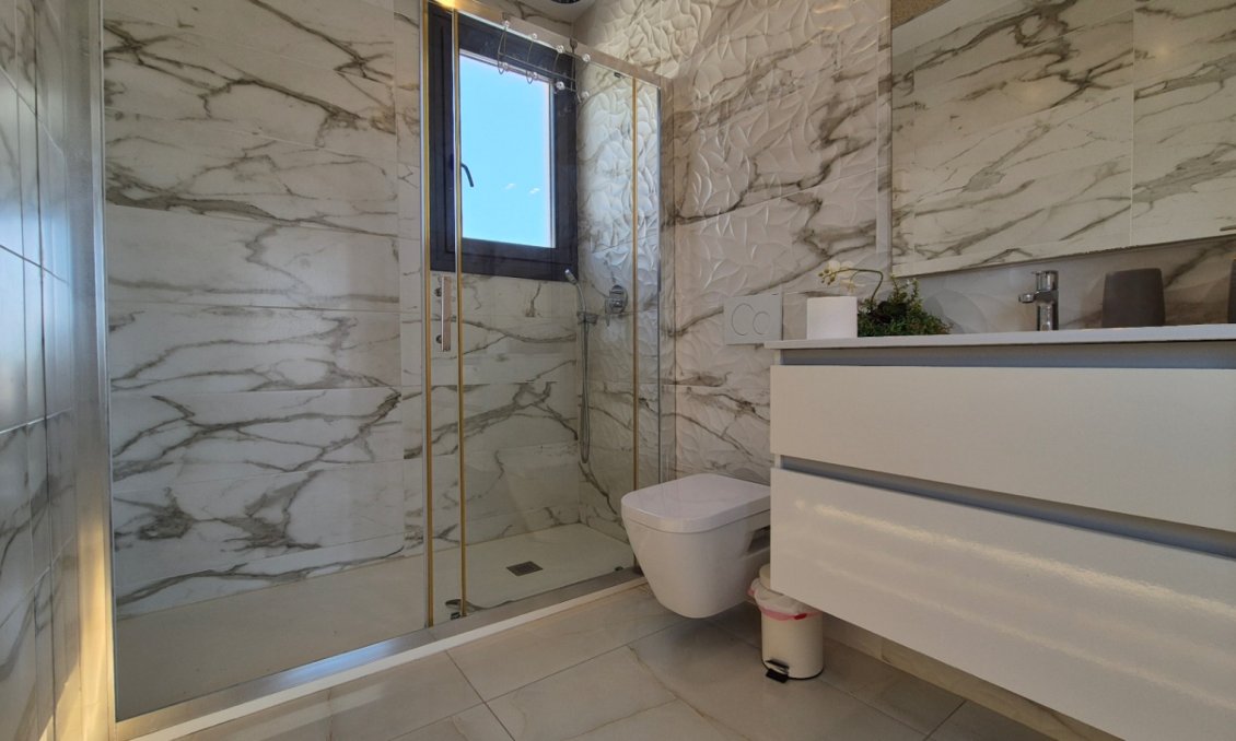 Resale - Villa -
Torrevieja - Costa Blanca
