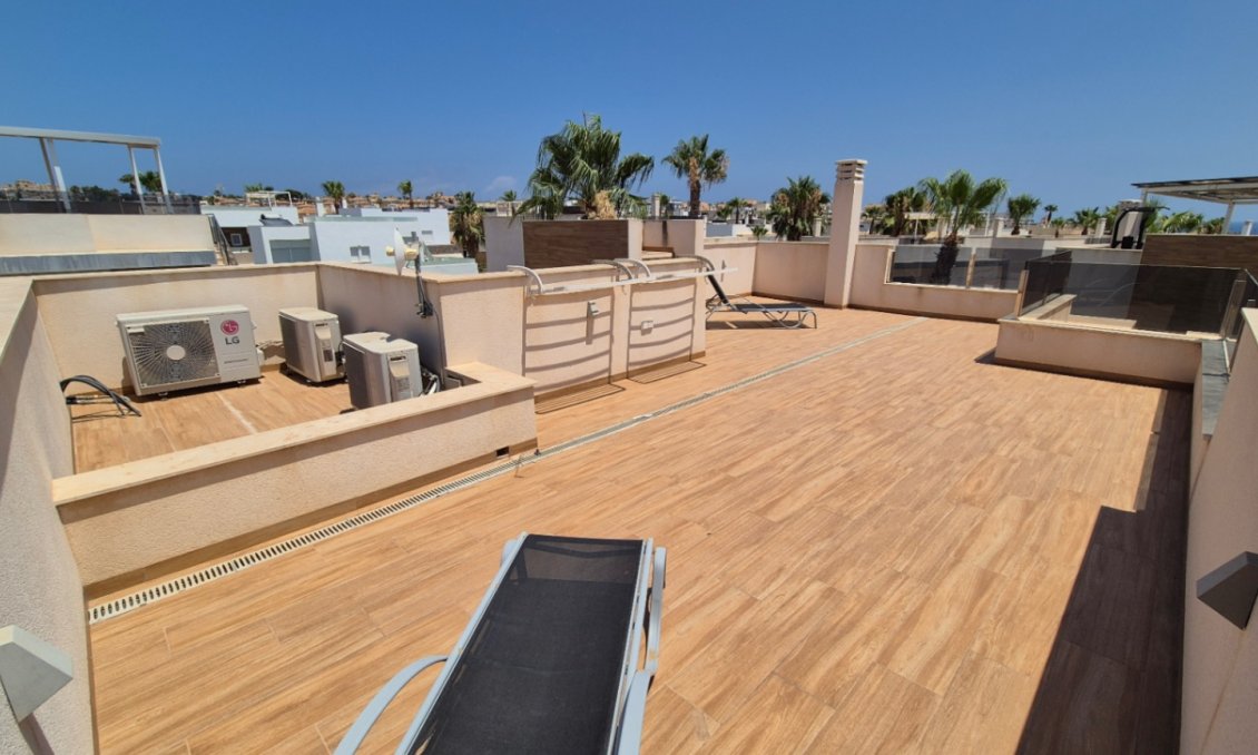 Resale - Villa -
Torrevieja - Costa Blanca