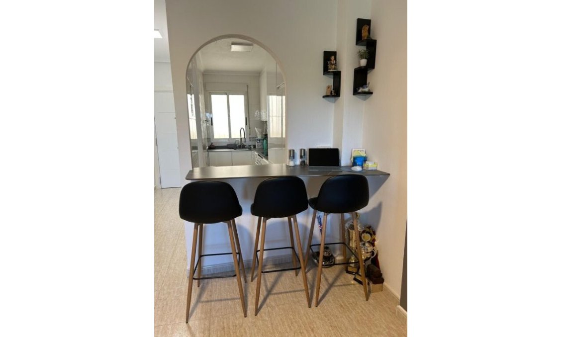 Wiederverkauf - Wohnung -
Almoradí