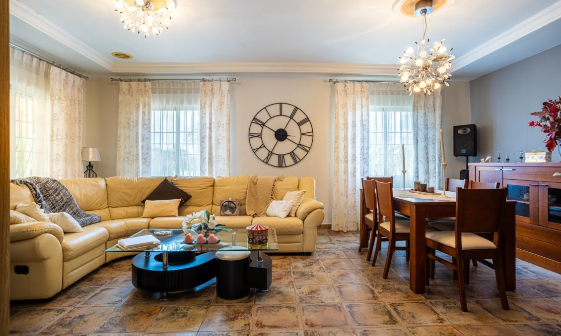 Resale - Villa -
Elche - Costa Blanca