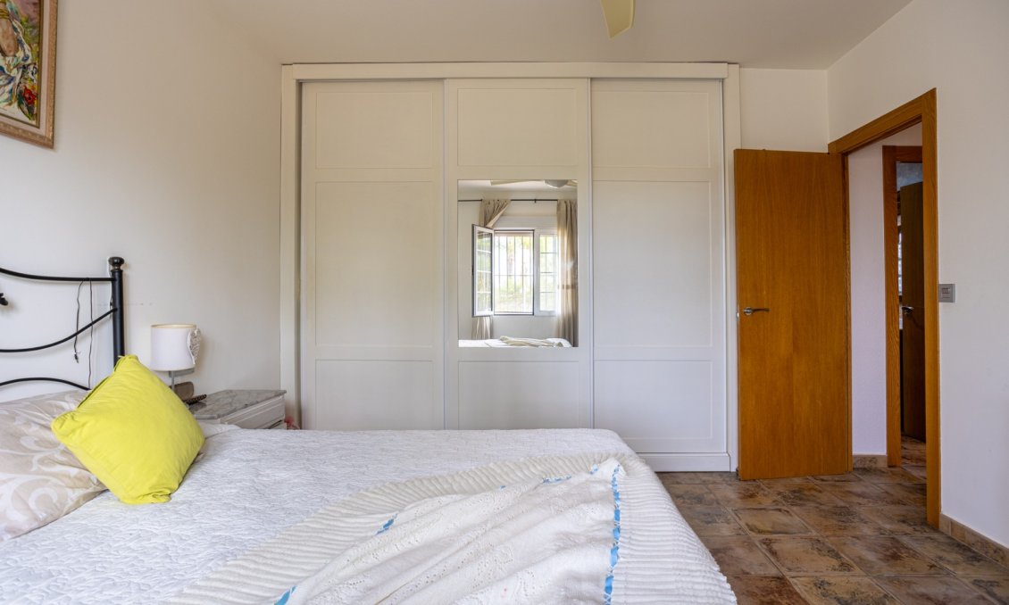 Resale - Villa -
Elche - Costa Blanca