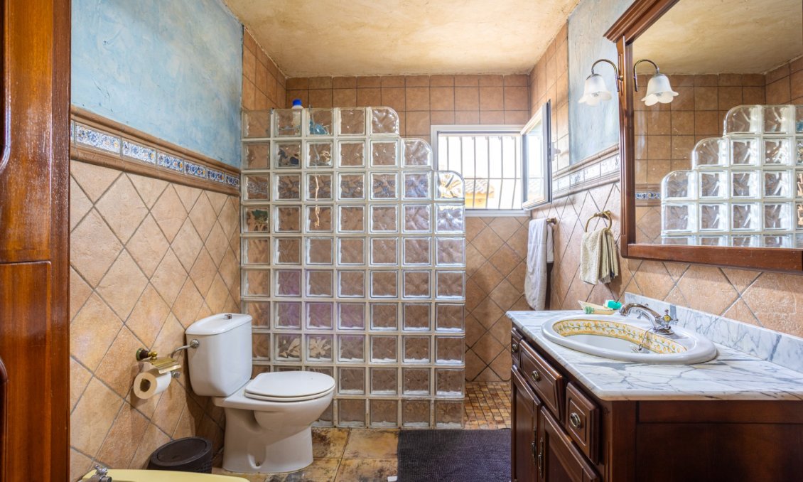 Resale - Villa -
Elche - Costa Blanca