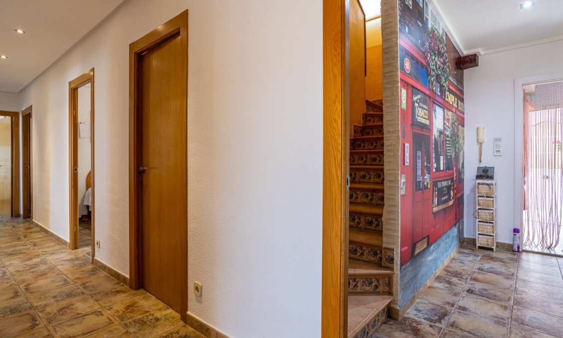 Resale - Villa -
Elche - Costa Blanca