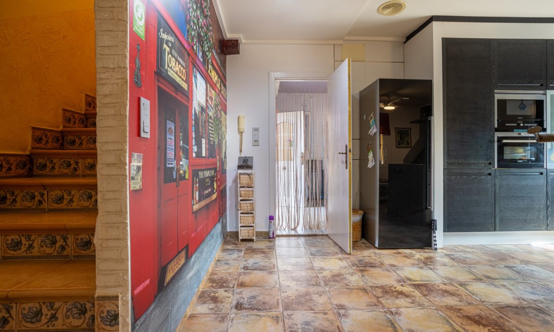 Resale - Villa -
Elche - Costa Blanca